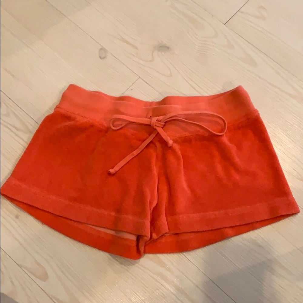 Hard tail shorts
